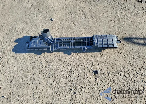 2022 Toyota Corolla Le z USA, uszkodzony, nr VIN JTDEPMAE3N3004651